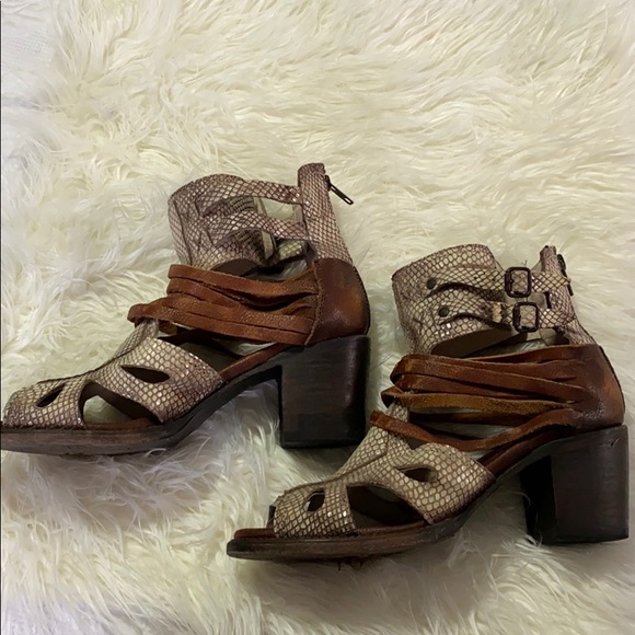 SOLD ✨Freebird ✨ - Picture 2 of 3